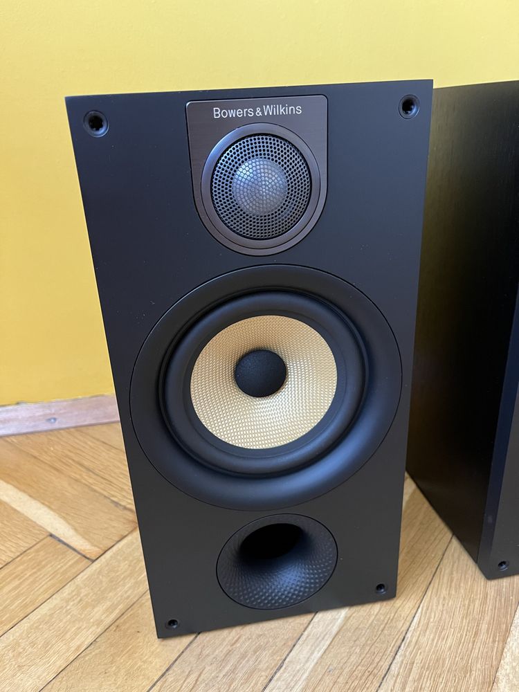 Пасивни спийкъри / тонколони Bowers & Wilkins 686 S2 100W