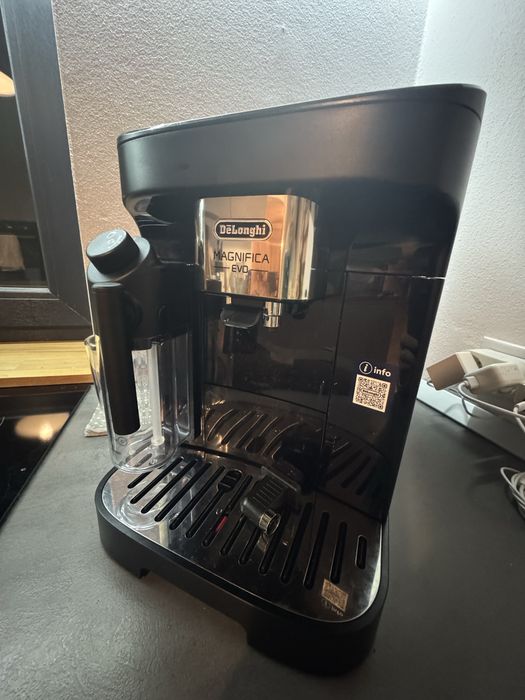 Espressor Delonghi Magnifica Evo