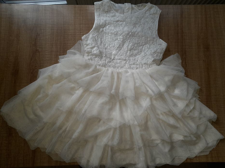 Официална рокля H&M за момиче на 11 години