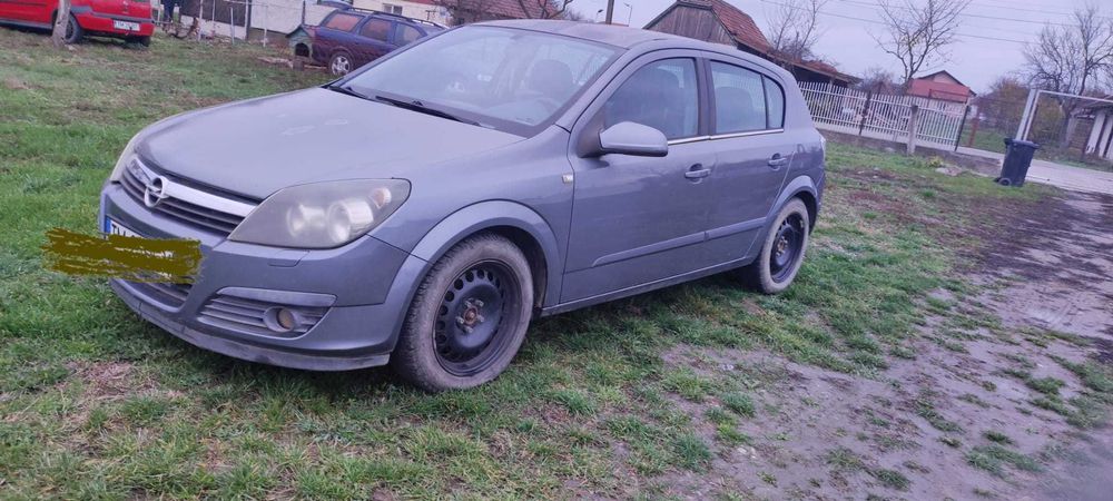 Opel Astra H 1.9 CDTI Hatchback