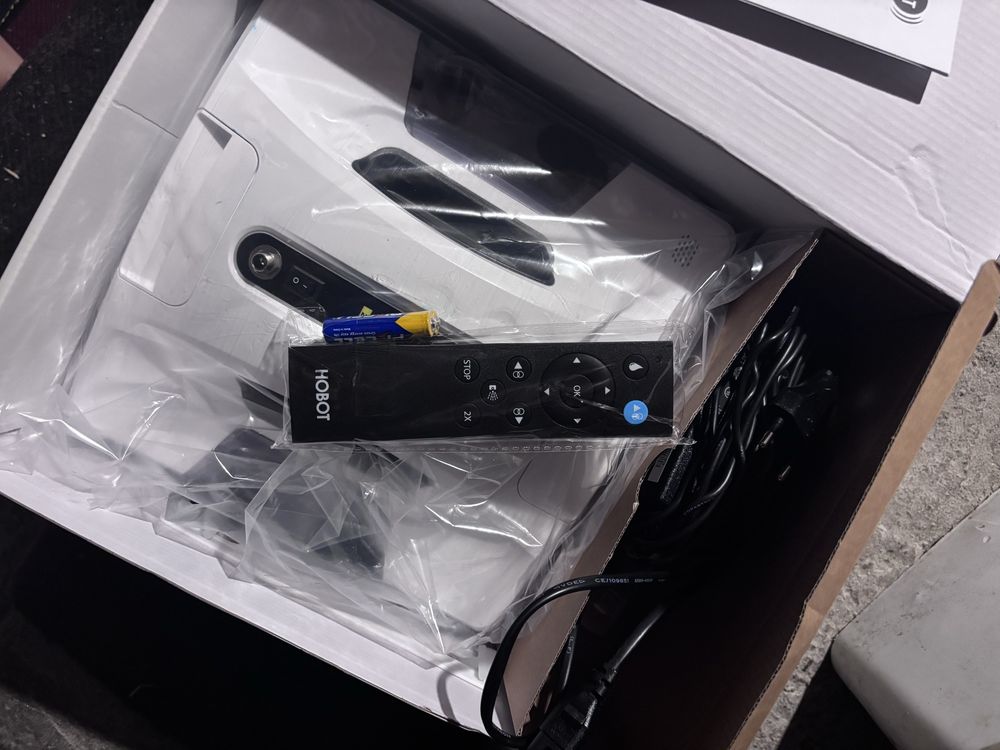 Робот за прозорци Hobot – 2S