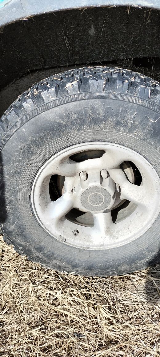Продам шины и-502 б/у