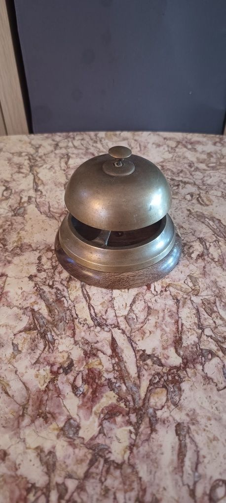 Clopot mare vechi de recepție din bronz și lemn antic vintage
