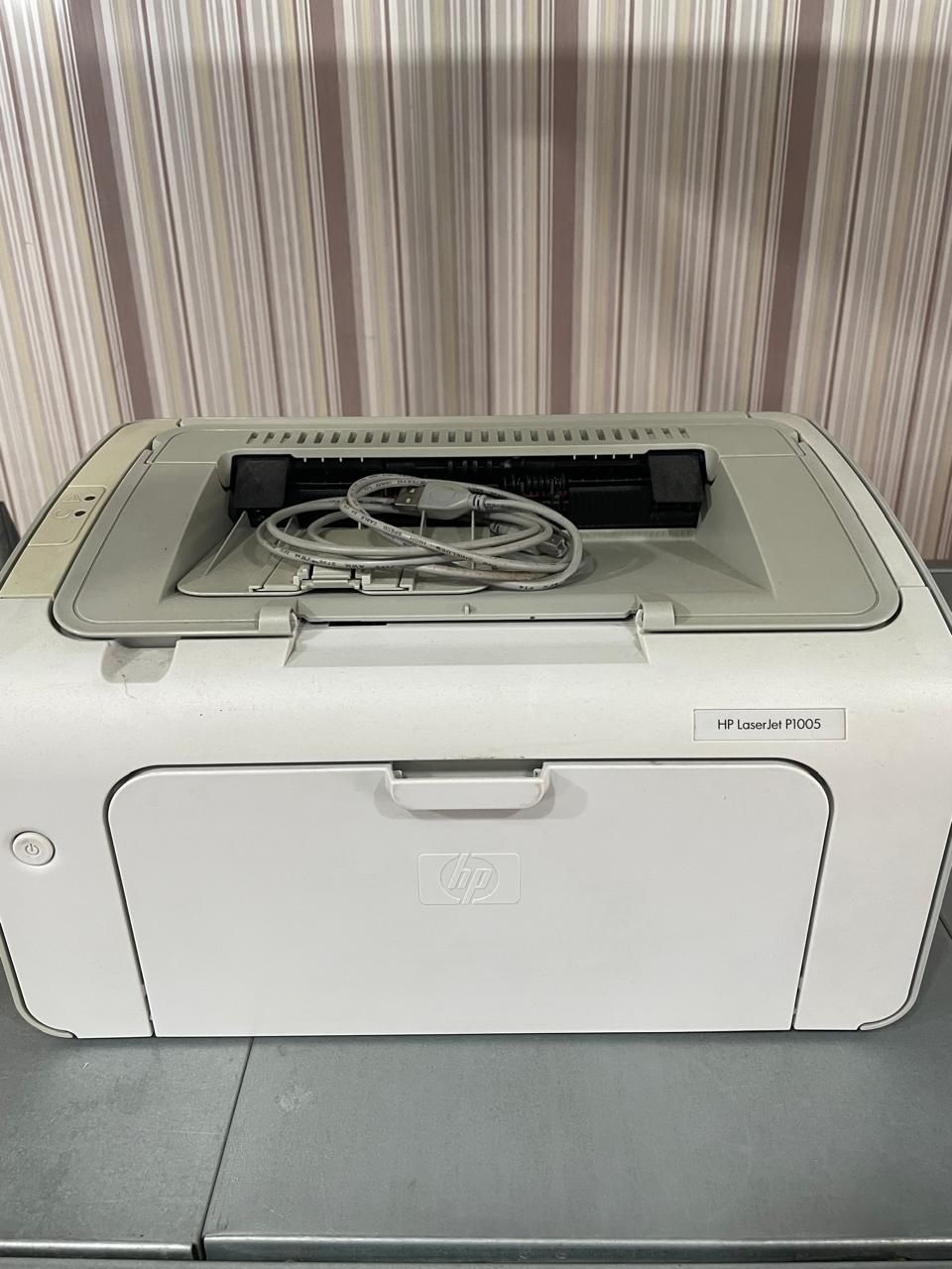 Принтер 1005 HP продается