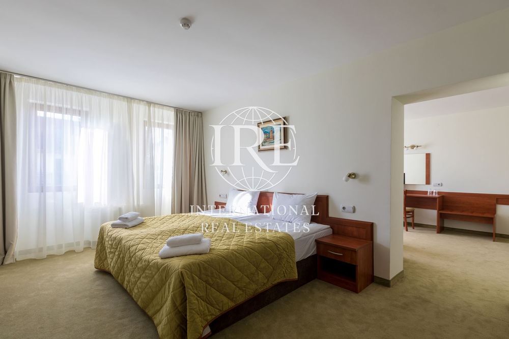 Хотел в Благоевград, област-гр.Банско площ 5300 цена 1 890 000