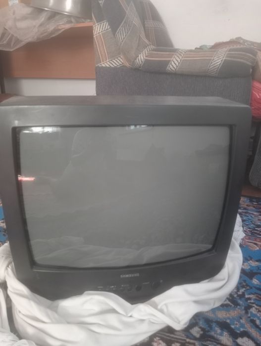 Продам телевизор