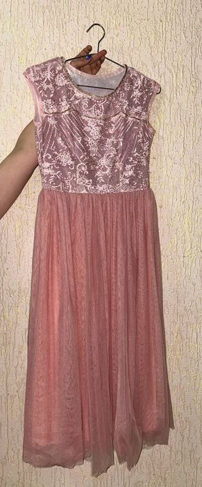 Продам вечернее платые.