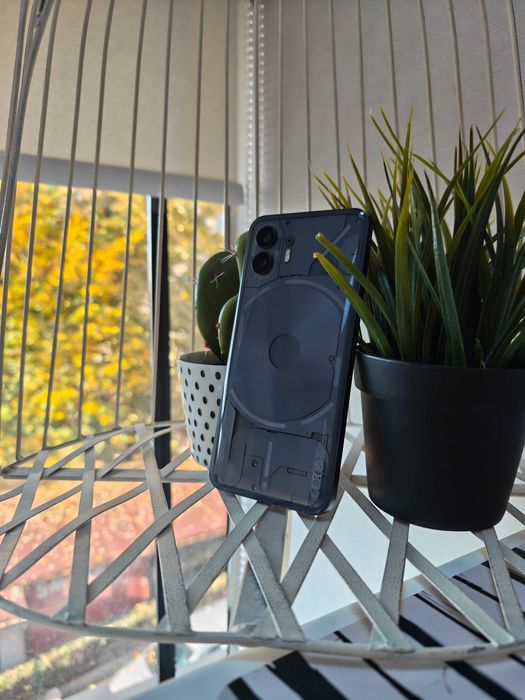 Nothing Phone (2) 12GB / 512GB – като нов!