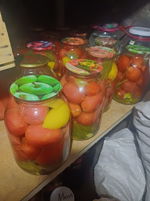 Продам гпибы,помидоры,огурцы маринованные.