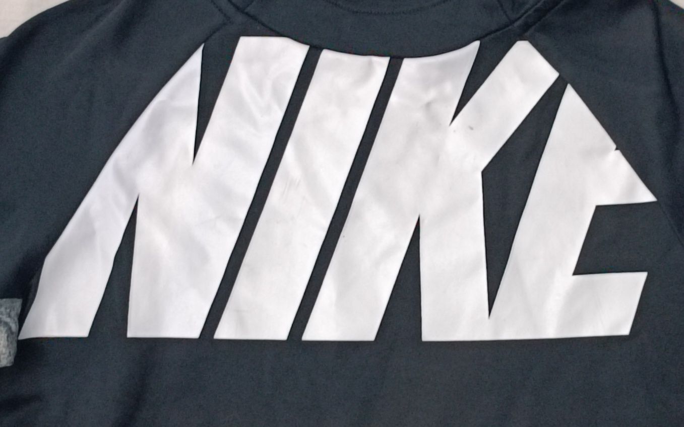 Nike DRI-FIT GFX Therma Hoodie оригинално горнище ръст 137-147см Найк