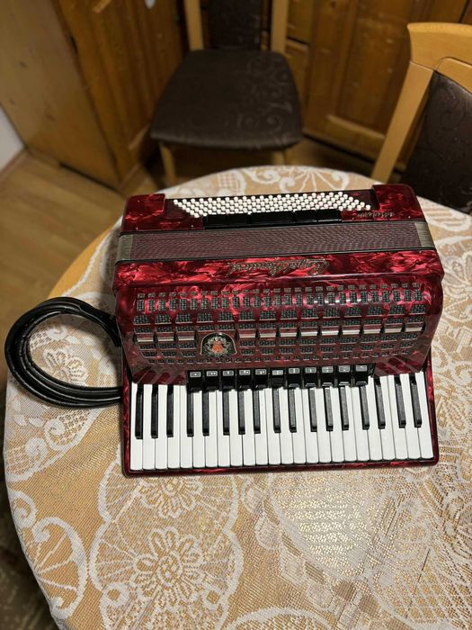 Acordeon Royal Standard Meteor 120 basi