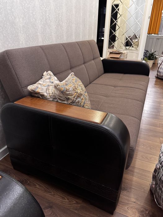 Продам диван с креслом