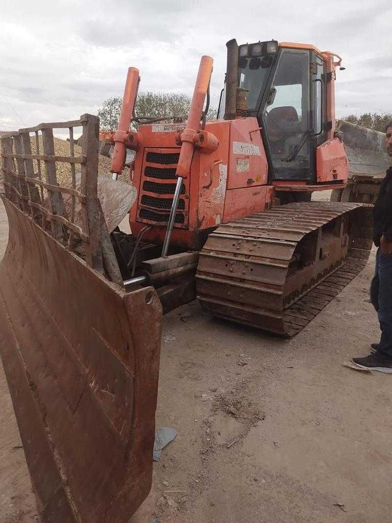 Dezmembrez buldozer New Holland D150