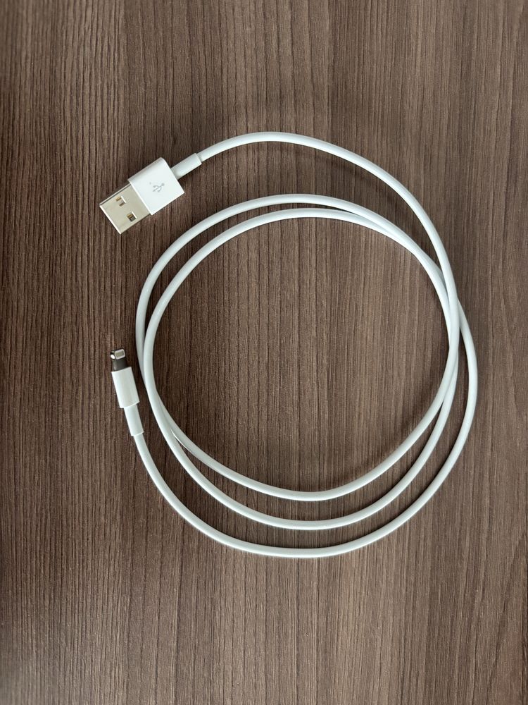 USB зарядник айфон