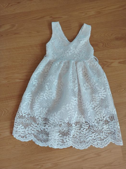 Set  rochițe 104 -110 preturi între 25 lei -35 lei