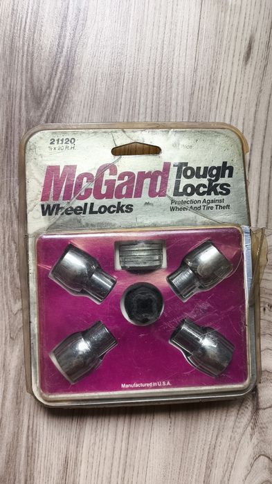 Два комплекта секретни гайки MCGARD