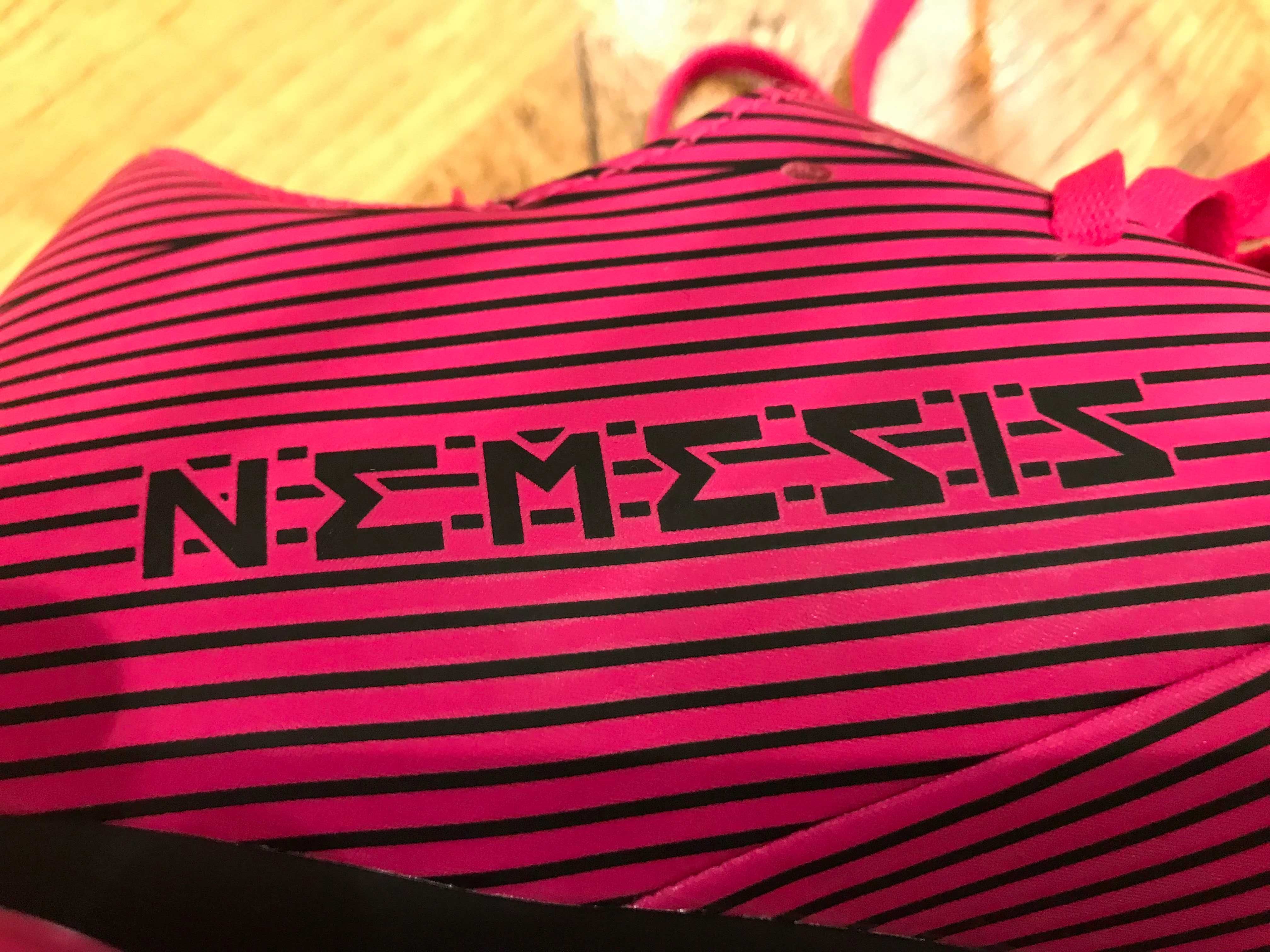 Чисто нови оригинални футболни обувки ADIDAS Nemeziz 19.4 FXG