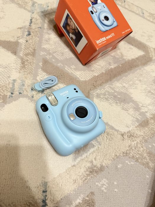 Фотокамера моментальной печати Fujifilm Instax Mini 11 голубой