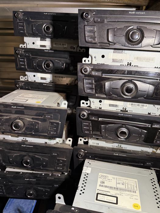 Радио СD за Ауди А4 A5 Q5 Symphony Concert 8T2 035 186 P C