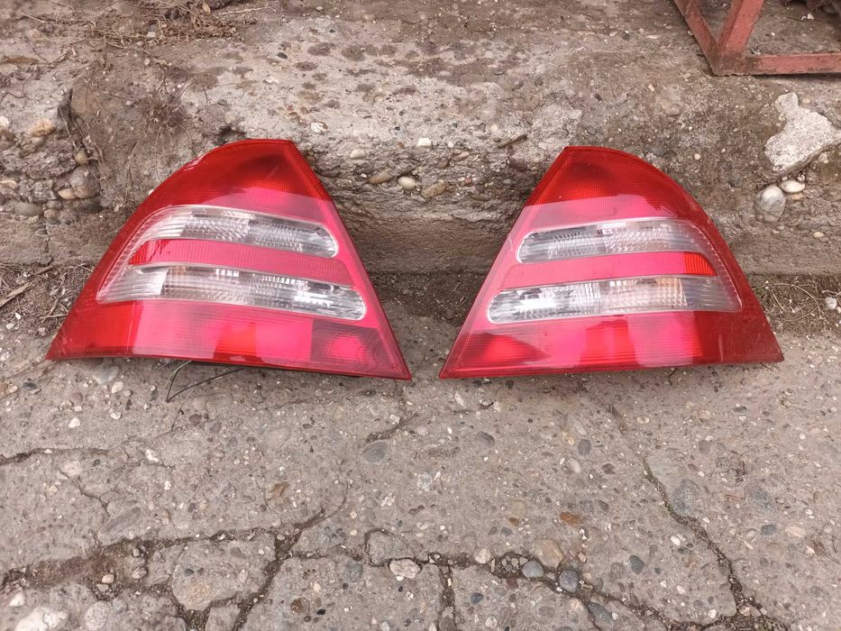 ляв и десен стоп за мерцедес Ц класа В203 седан MERCEDES C class W203