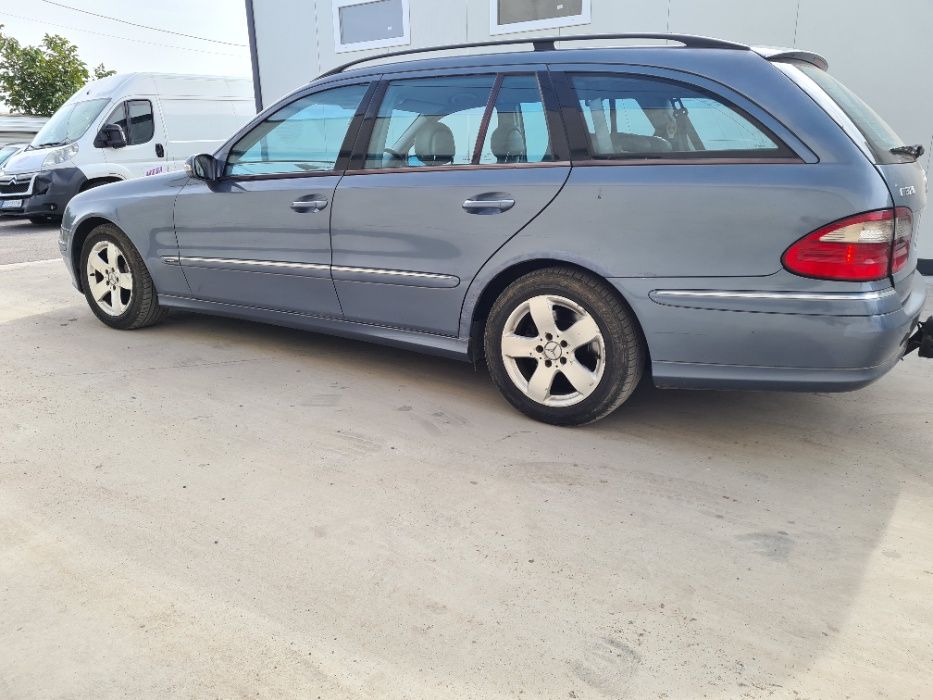 *** САМО НА ЧАСТИ *** Мерцедес Е320, комби, Авангард