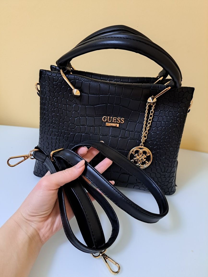 Оригинална чанта Guess