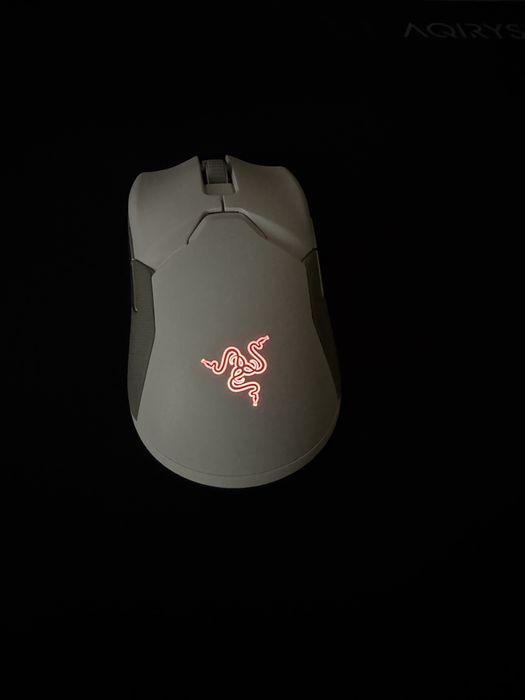 Mouse Razer viper ultimate mercury edition + dock de incarcare
