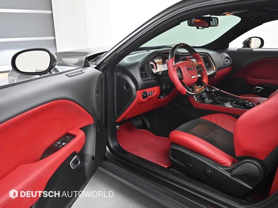 Dodge Challenger 6.2 — 2018 год