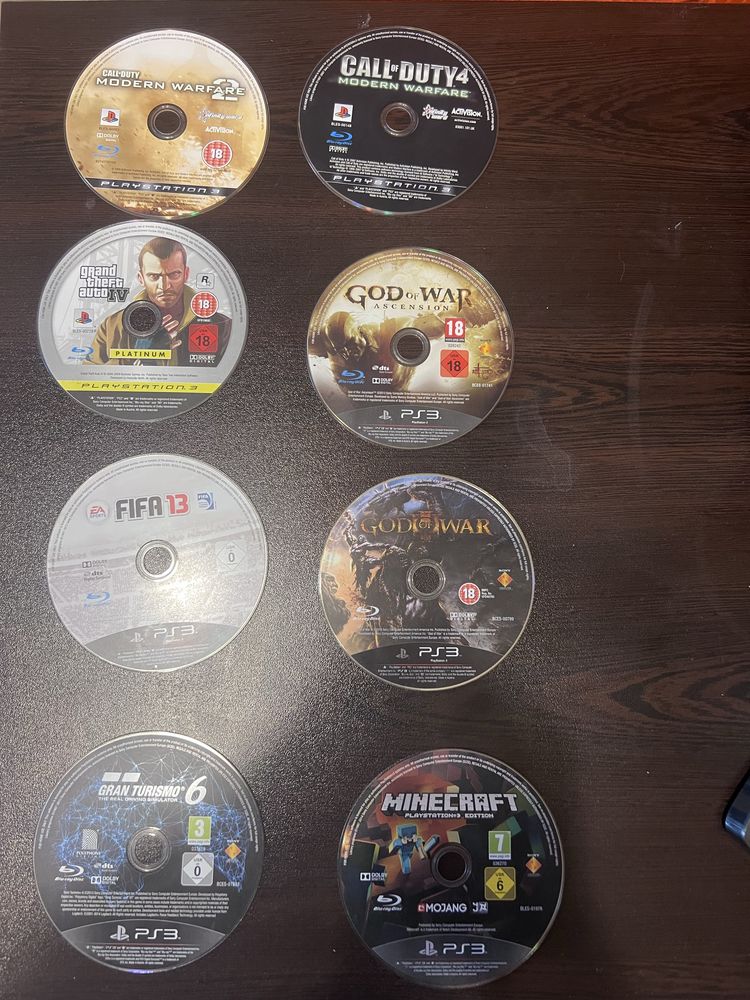 Продавам Playstation 3 + игри - в много добро състояние