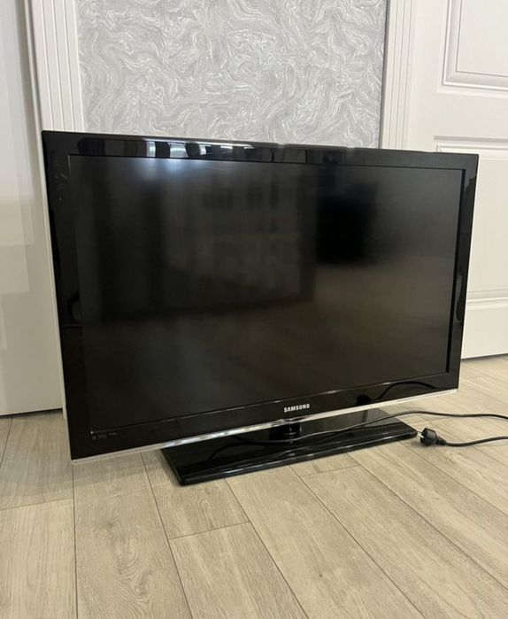 ЖК Телевизор Samsung 40"