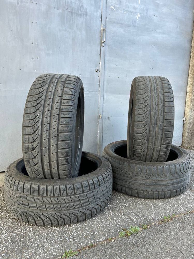 Гуми Pirelli PZero 245 40 19