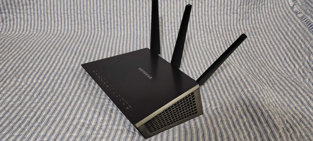 Рутер NEATGEAR R7000