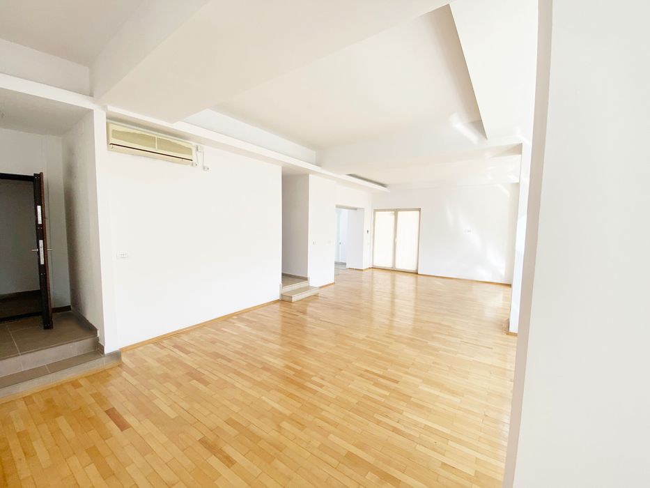 Bd. Unirii apartament spatios, 118 mp + 30 mp terasa