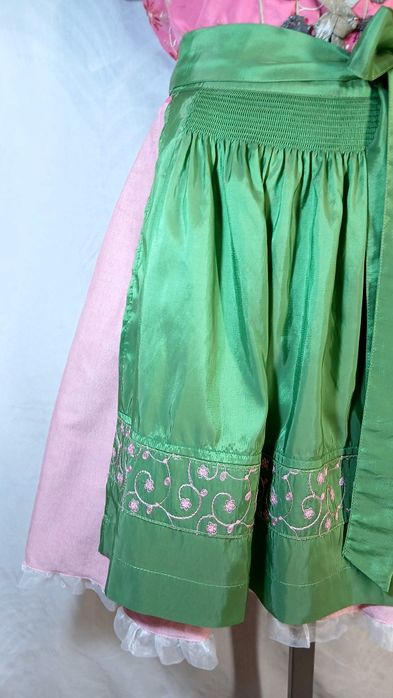 Dirndl Nr.40 Rochie bavaeza Oktoberfest Sarfan tirolez