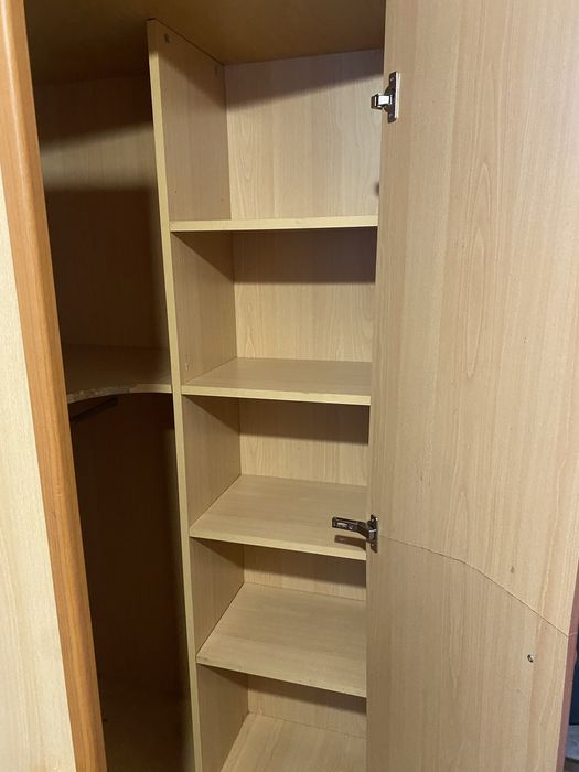 Dulap pe colț spatios pentru copii