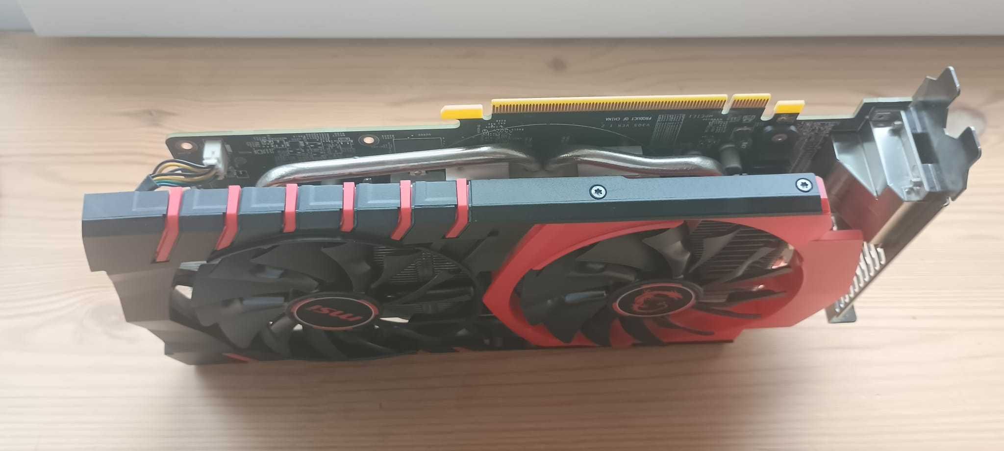 Placa video MSI Radeon R7 seria 370