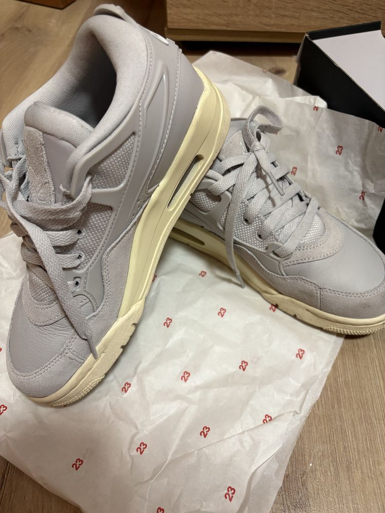 Обувки AIR Jordan 4
