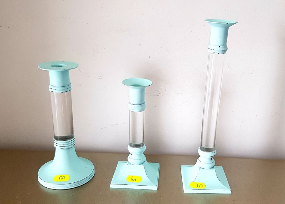 Sfeșnic vechi din metal și plexic