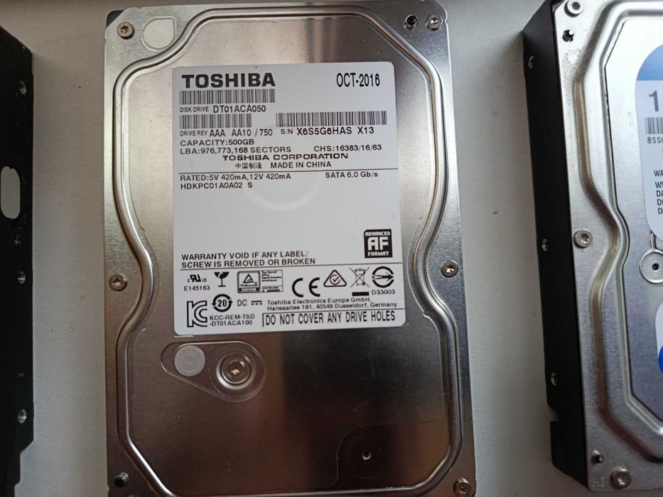 Vând 4 HDD-uri de la 400GB la 1TB WD, Hitachi si Seagate