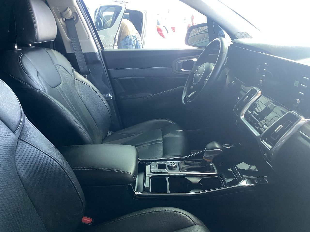 Kia Sorento 2pozitsiya full 2023