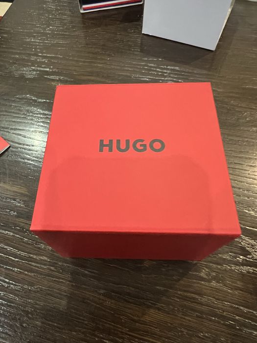 Часовника е чисто нов HUGO