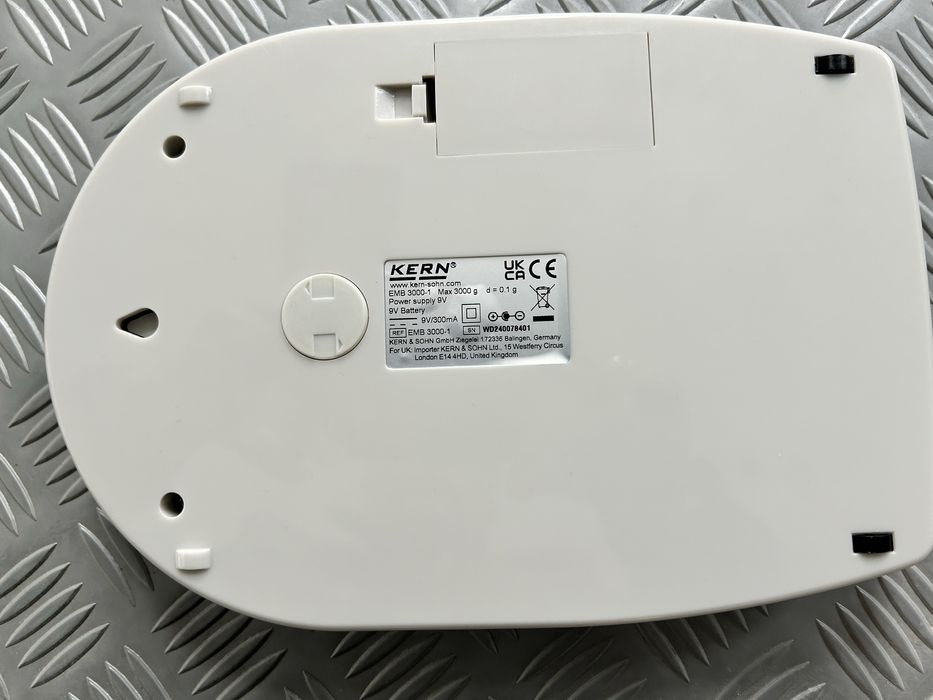 Везна с висока точност и сертификат