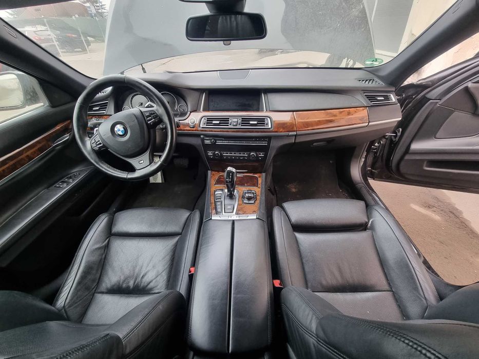 Dezmembrez bmw F01 seria 7 an 2013