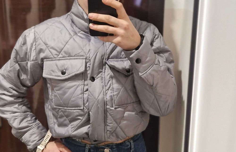 Яке с регулиращи ластици  става за ХС до Л размер