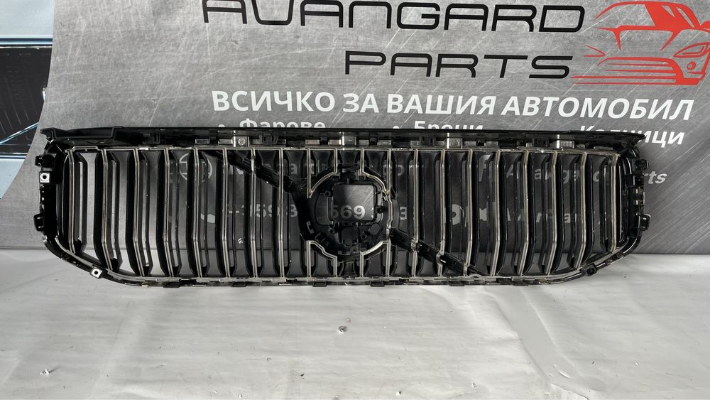 Решетка Volvo XC40 2018-