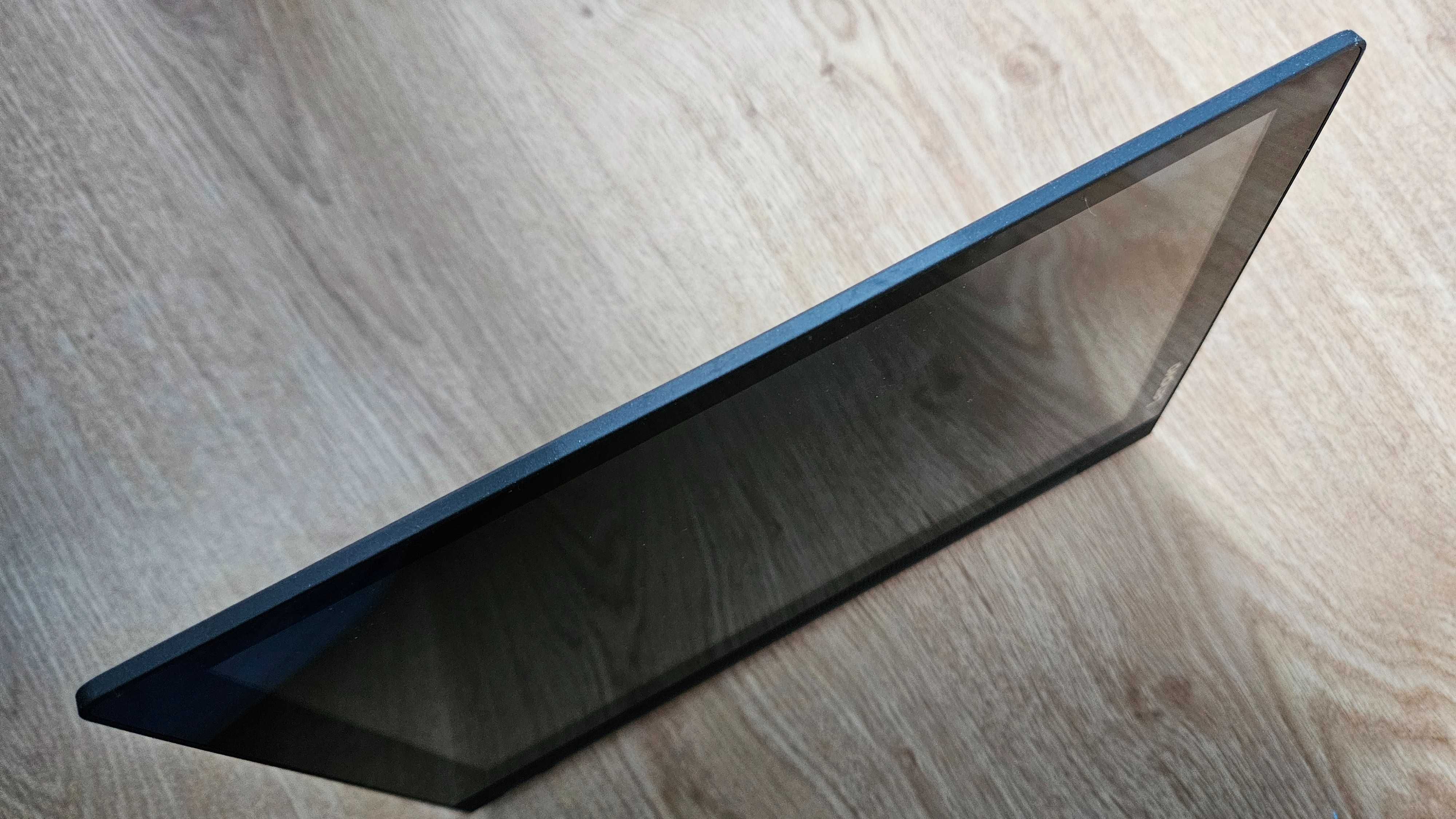 Таблет Lenovo Yoga Tab 3 10" като нов + подарък