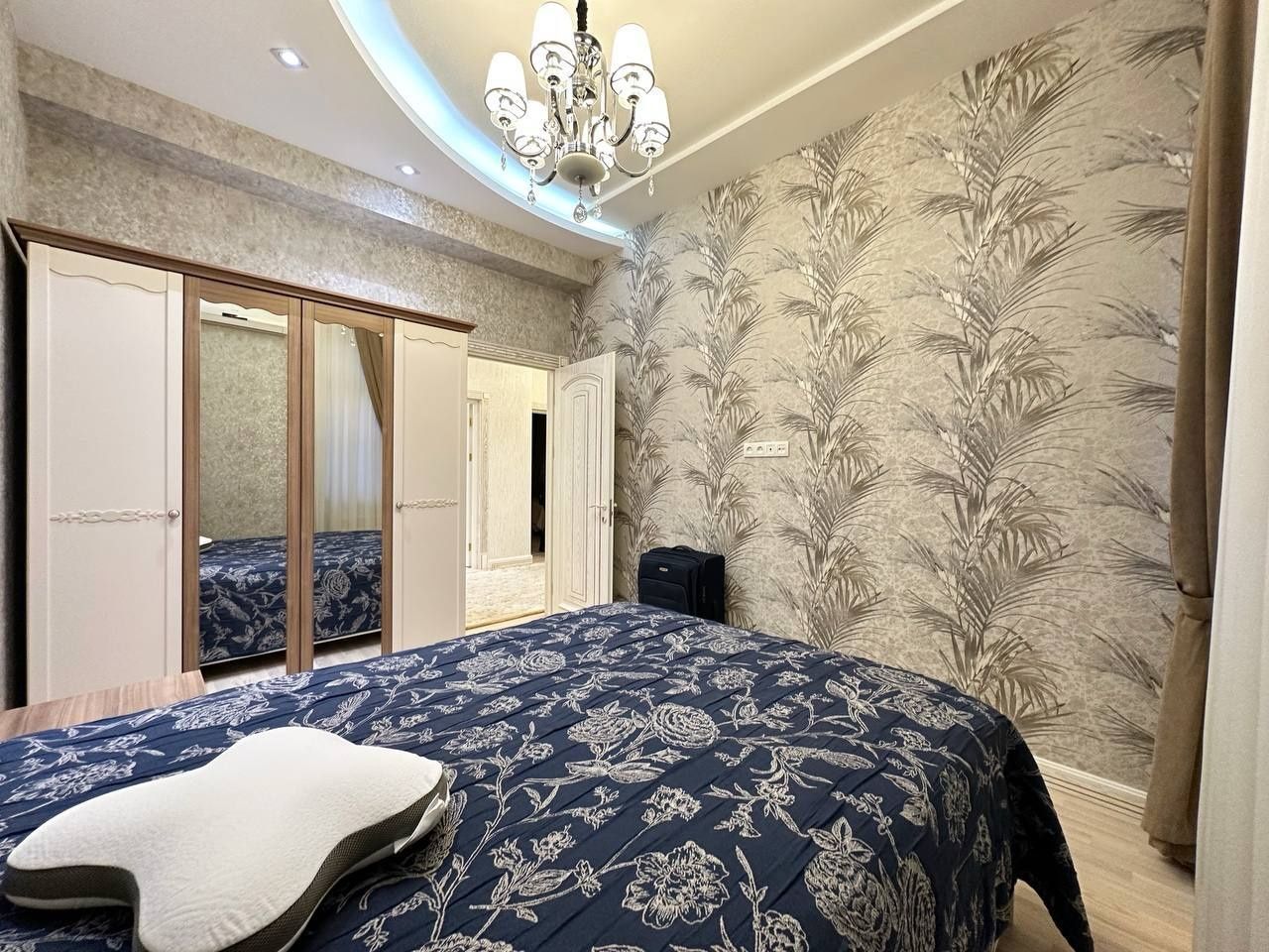 Продам квартиру Буюк ипак йули 4/6/9 140м2