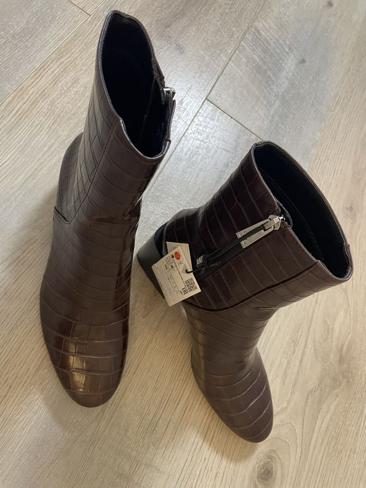 Botine / Ghete ZARA toc patrat, 38 NOI