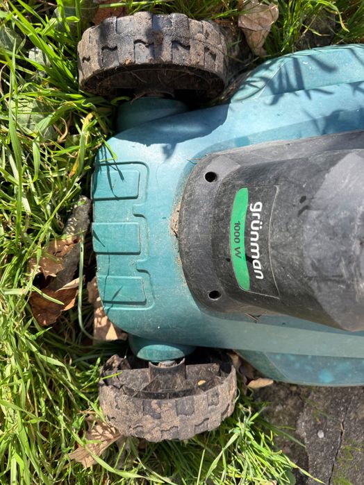 Mașină electrică de tuns iarba Grunman 1000w