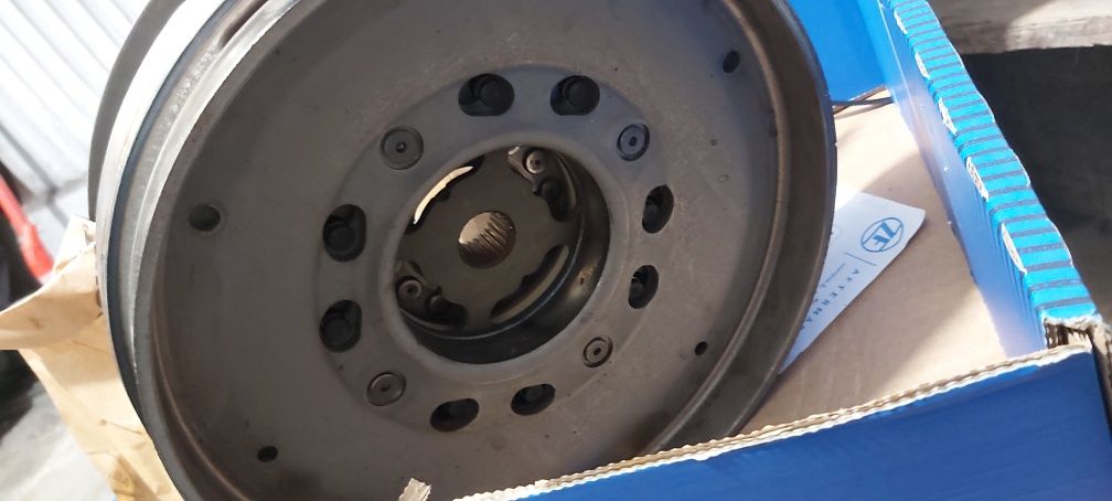 Маховик Sachs за Ауди 2.0 3.0 3.5 4.0 TDI TFSI  почти нов!!!